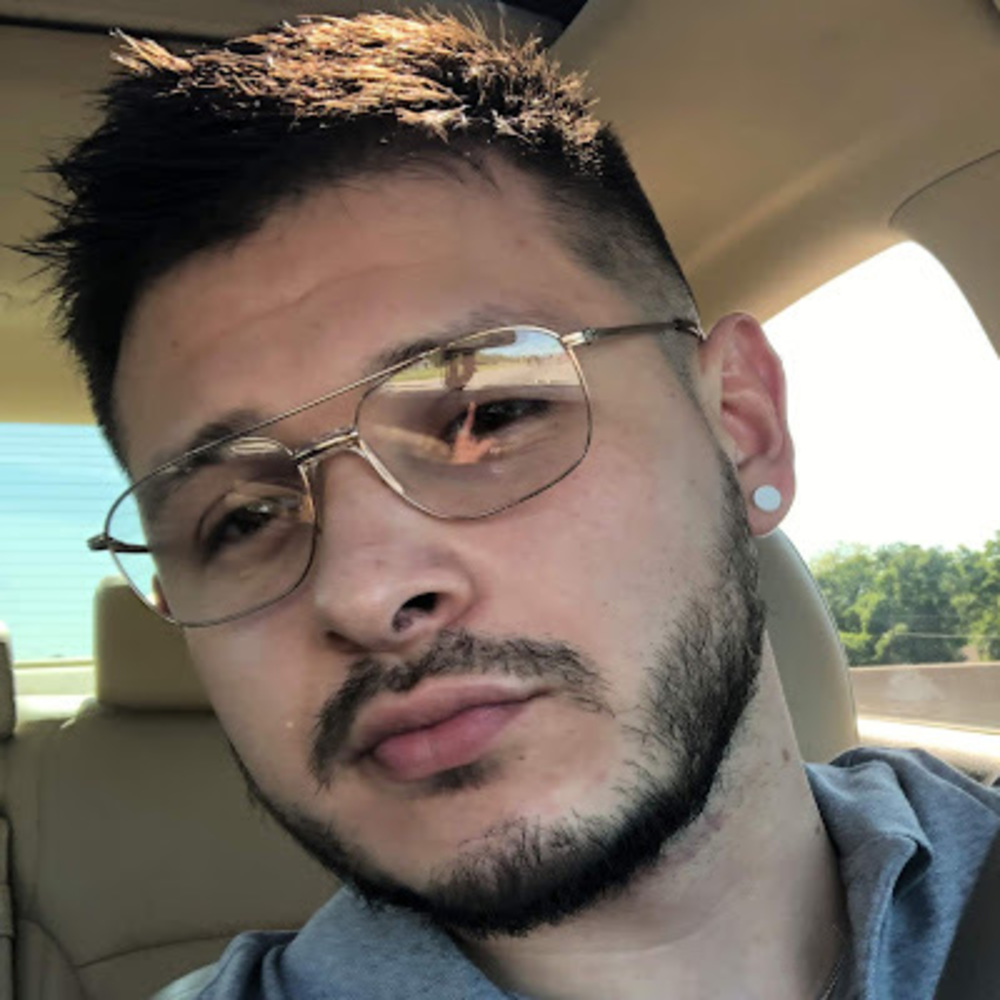 Meet your Posher, Alvaro